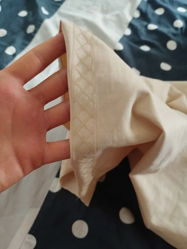 Hayalet Korse - Kıyafet altında iz bırakmadan daha pürüzsüz bir görünüm sağlar.